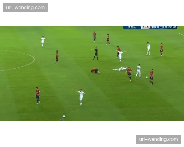 VAR介入引发争议判罚，多语种解说如何向国际观众准确传达裁决依据？