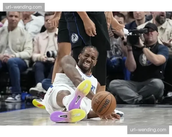 “浙江队核心弗兰克接受膝盖手术,预计将缺席联赛初期比赛” “浙江队核心弗兰克接受膝盖手术,预计将缺席联赛初期比赛”